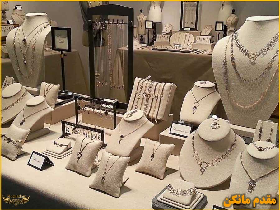 مانکن طلا خاص و زیبا در نطنز