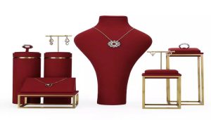 تعویض روکش مانکنهای طلافروشی
