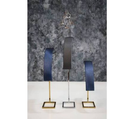 استند دستبند طلا