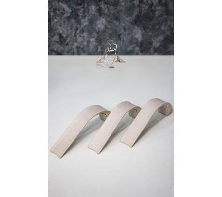 طراحی و ساخت استند دستبند طلا