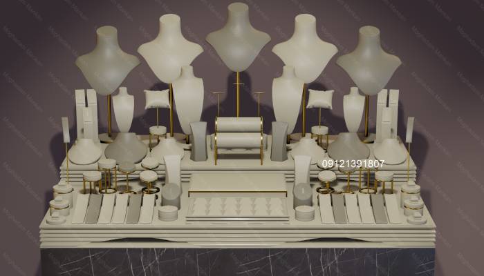 تأثیر نور خورشید بر مانکن طلافروشی