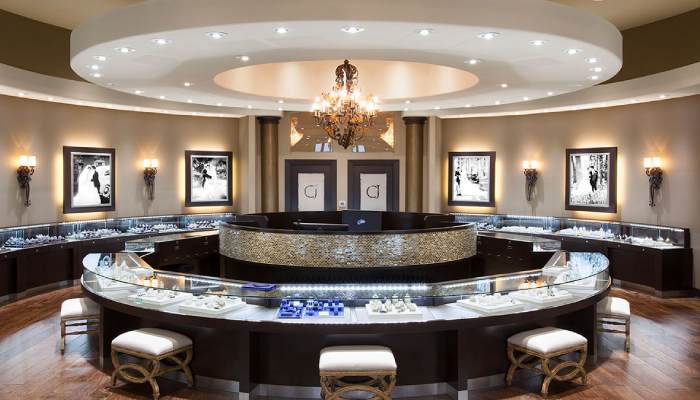 دکورهای خلاقانه طلافروشی در مراکز خرید لوکس تهران