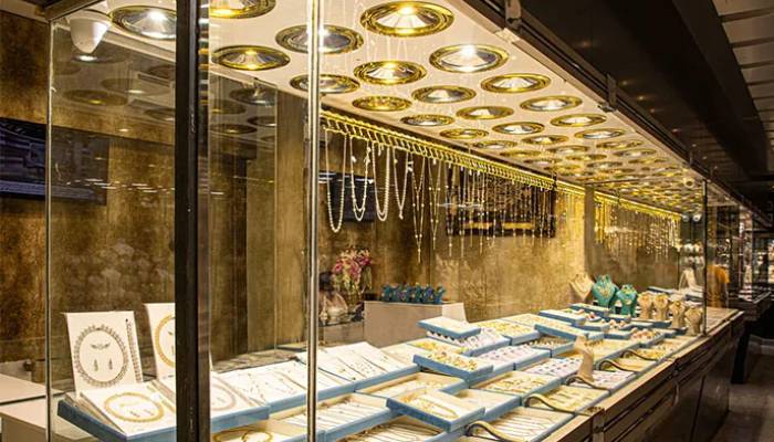 چرا نورپردازی در دکور جواهرفروشی مهمه؟