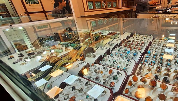 طراحی ویترین انگشتر در بازار شهرهای زیارتی