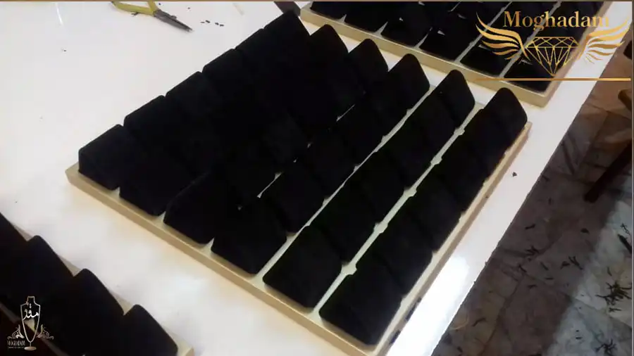 قیمت قاب طلا و جواهر به چه عواملی میتواند بستگی داشته باشد؟