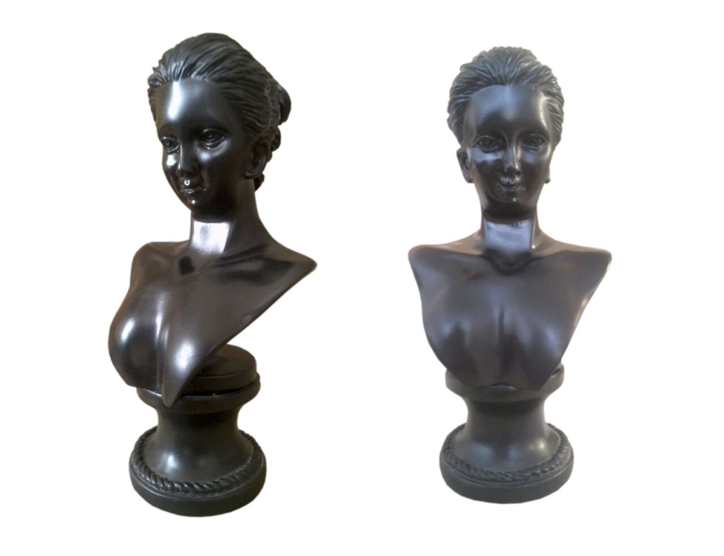 تندیس در ویترین طلافروشی