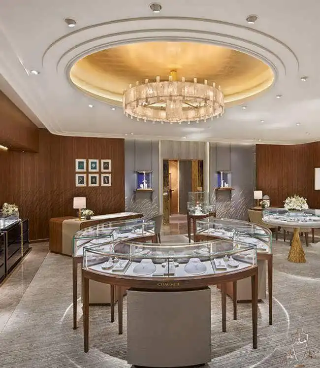 تزئین ویترین جواهر فروشی