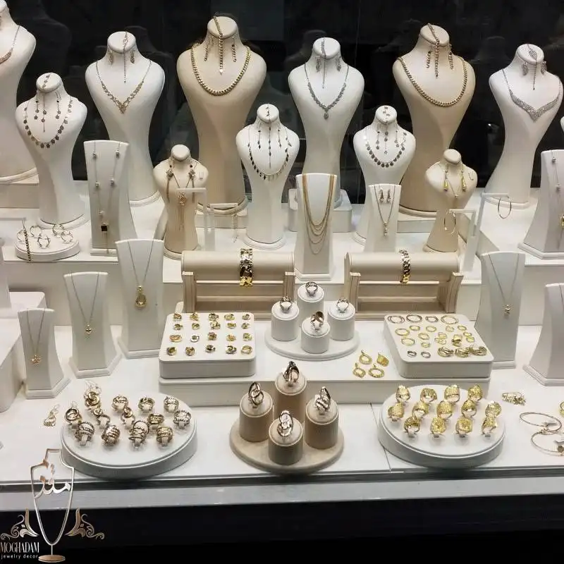 ضرورت دکوراسیون ویترین طلا فروشی ضرورت دکوراسیون ویترین طلا فروشی