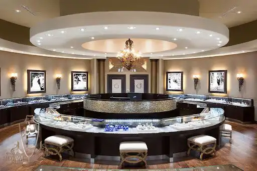 مزایای اجرای دکور فانتزی در ویترین طلا فروشی