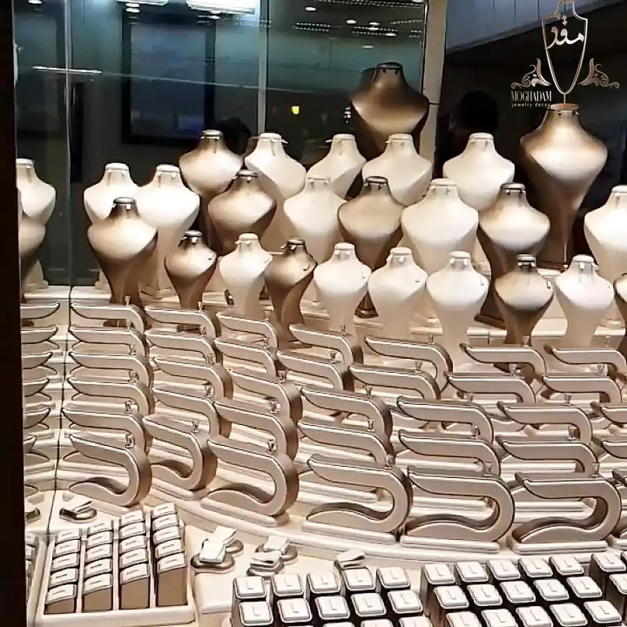 قیمت مانکن طلا و جواهر