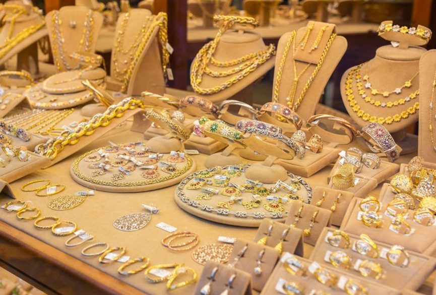 پارچه مناسب ویترین طلا