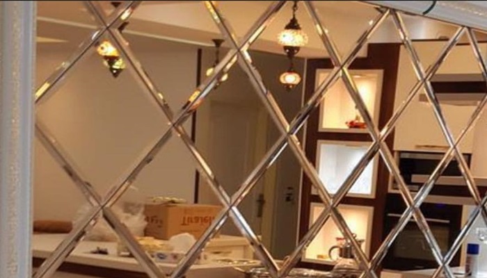 انتخاب آینه دکوراتیو برای طلافروشی