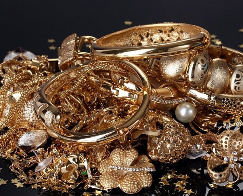 طلا و جواهرات ترند در سال 1403