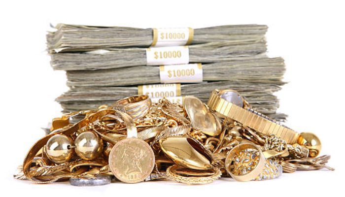 خرید کدام طلا در طول یکسال سوددهی دارد ؟