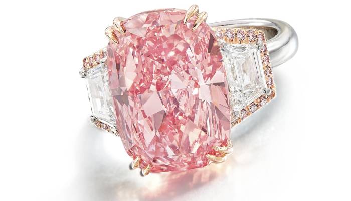 معرفی الماس ستاره صورتی