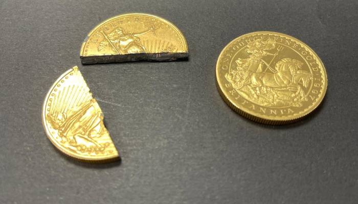 8 روش تشخیص سکه طلا اصل از تقلبی