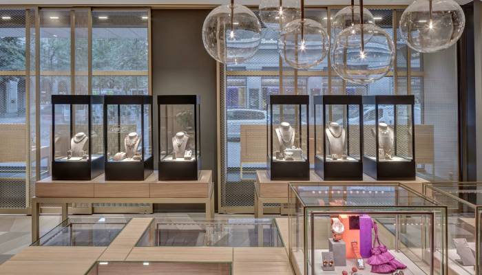 طراحی سه بعدی ویترین دکور طلافروشی