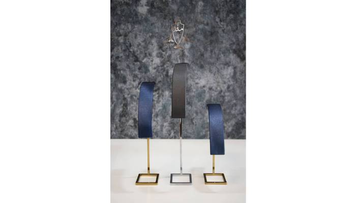 تأثیر نور خورشید بر مانکن طلافروشی