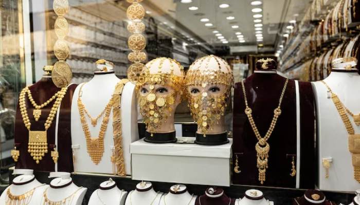 دکور طلافروشی ایرانی با عربی