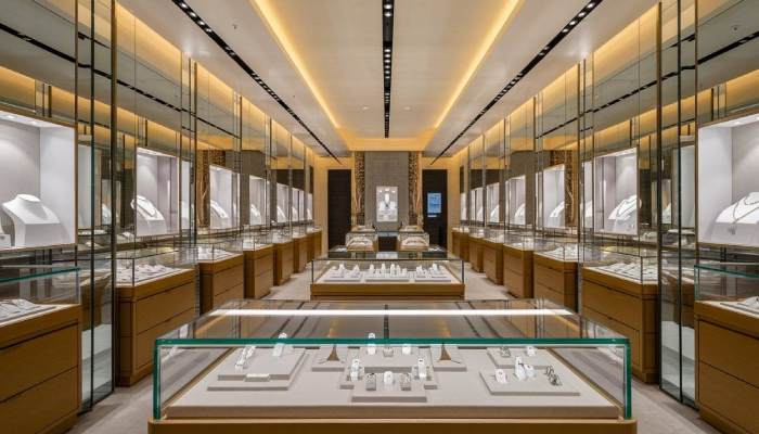 نقش نور مخفی در جذابیت دکوراسیون طلافروشی