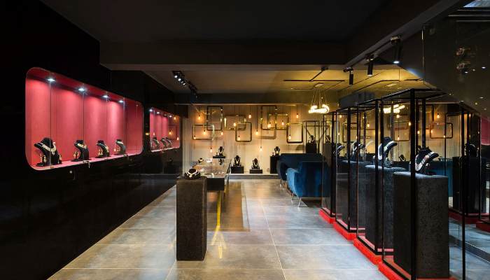 نورپردازی دکور مغازه طلا در شب