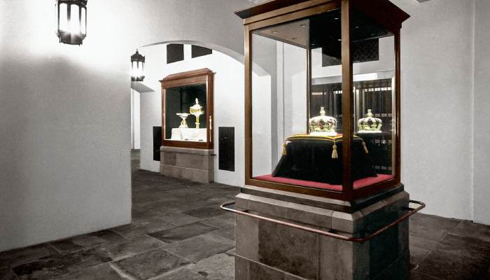 دکور طلا با الهام از جواهرات سلطنتی