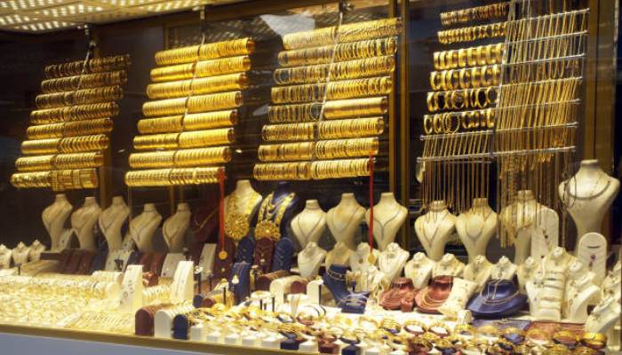 ویترین طلافروشی بازاری