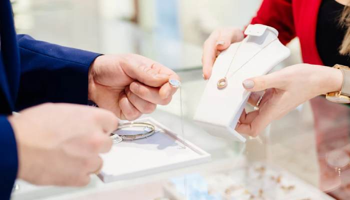 روانشناسی فروش در طلافروشی