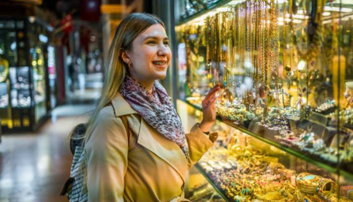 بهترین نمای ویترین طلافروشی