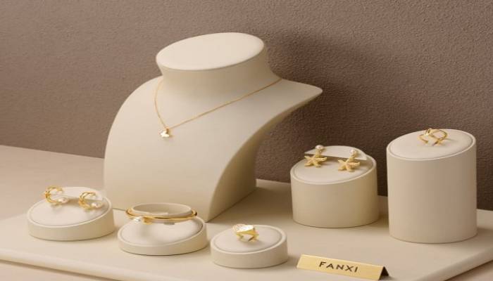 ساخت مانکن نیم تنه طلا