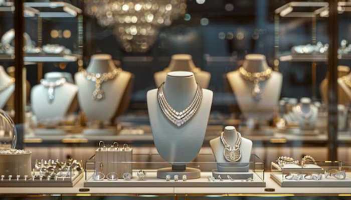 ابزار و مواد اولیه و چسب مانکن ویترین طلافروشی