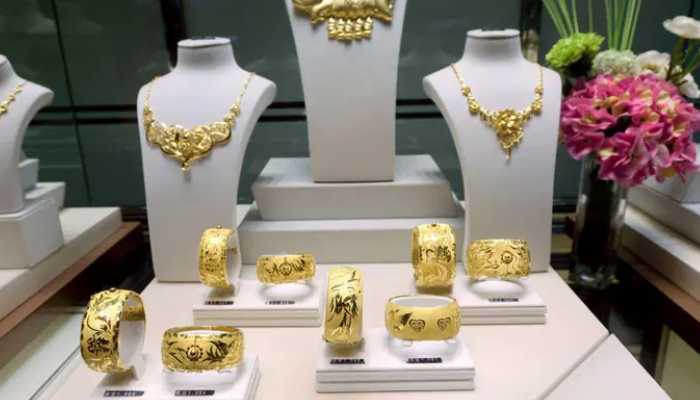 اجاره مانکن ویترین طلافروشی